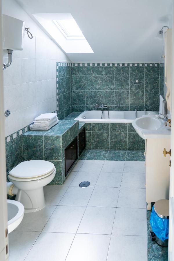 Real Borbone Panzió Caserta Kültér fotó